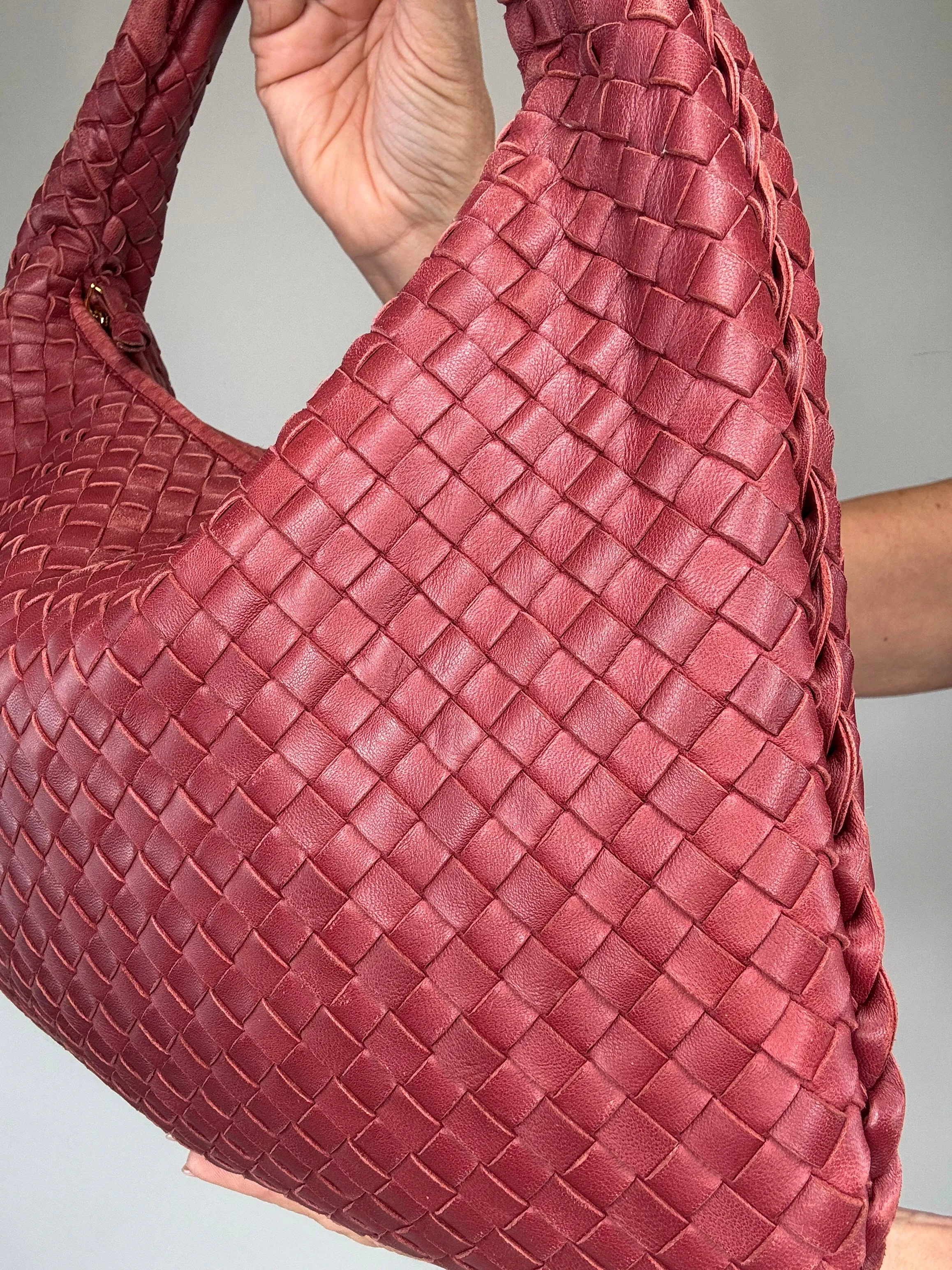 Bottega Veneta Intrecciato Hobo Medium