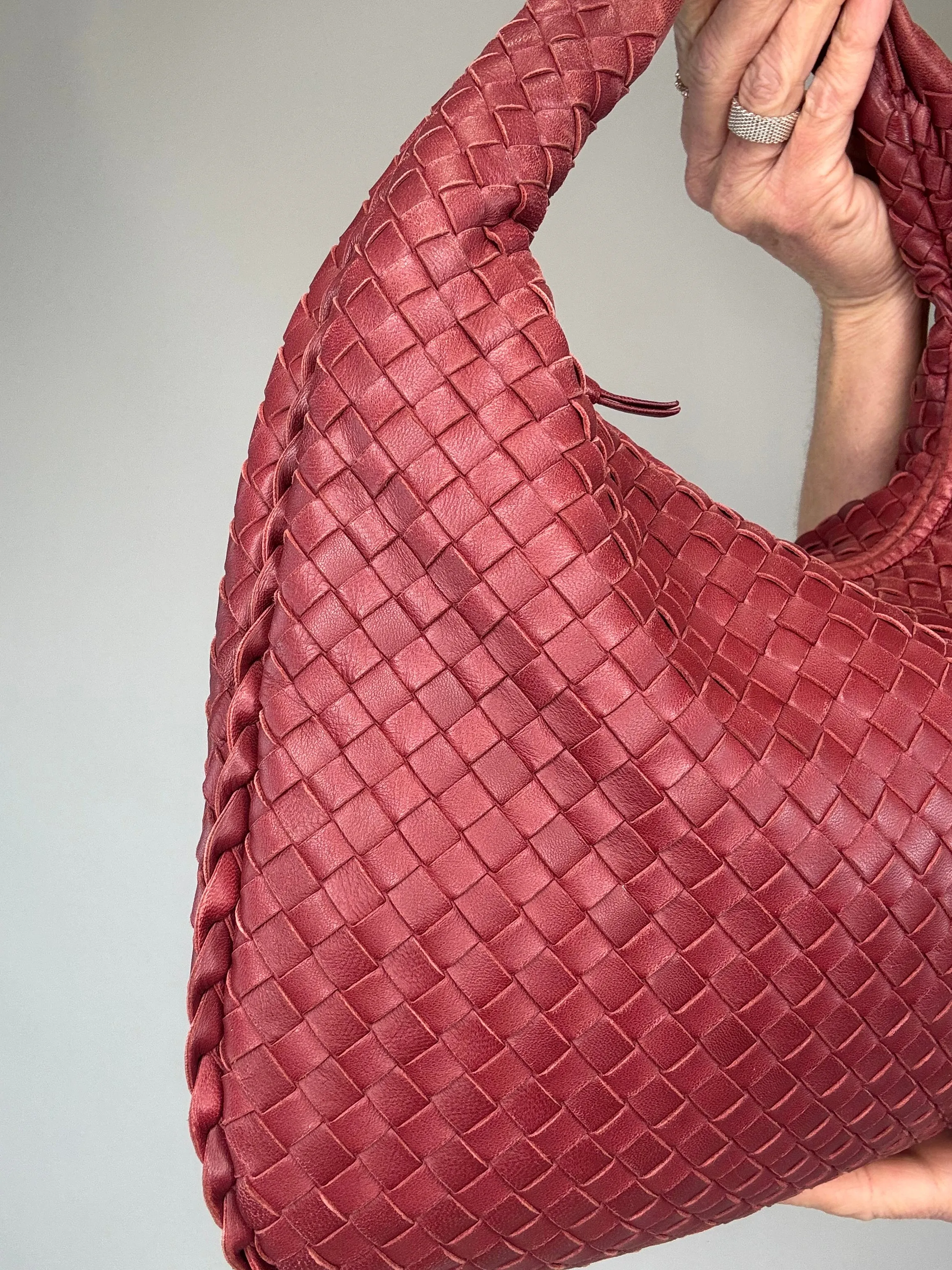 Bottega Veneta Intrecciato Hobo Medium