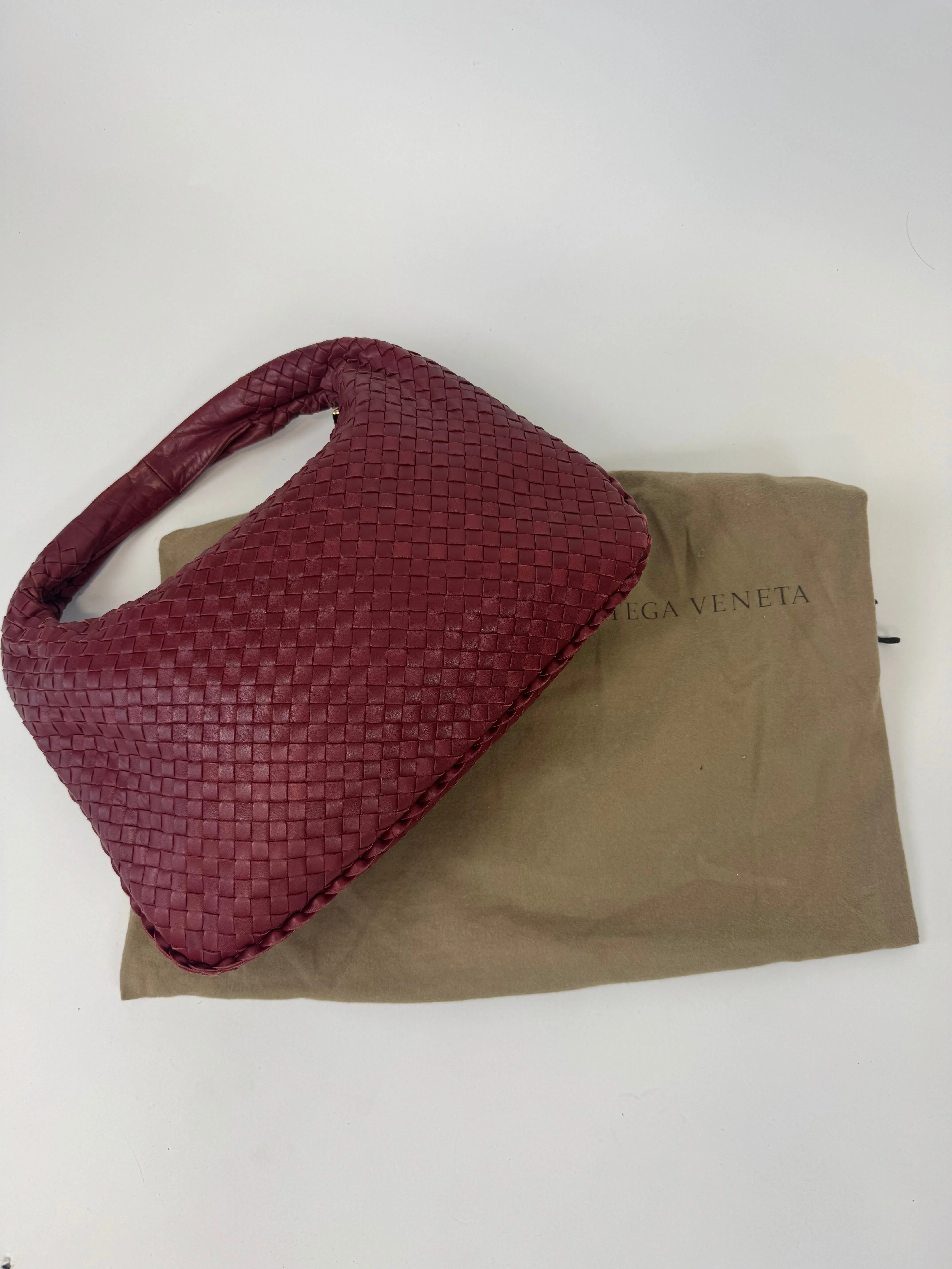 Bottega Veneta Intrecciato Hobo Medium