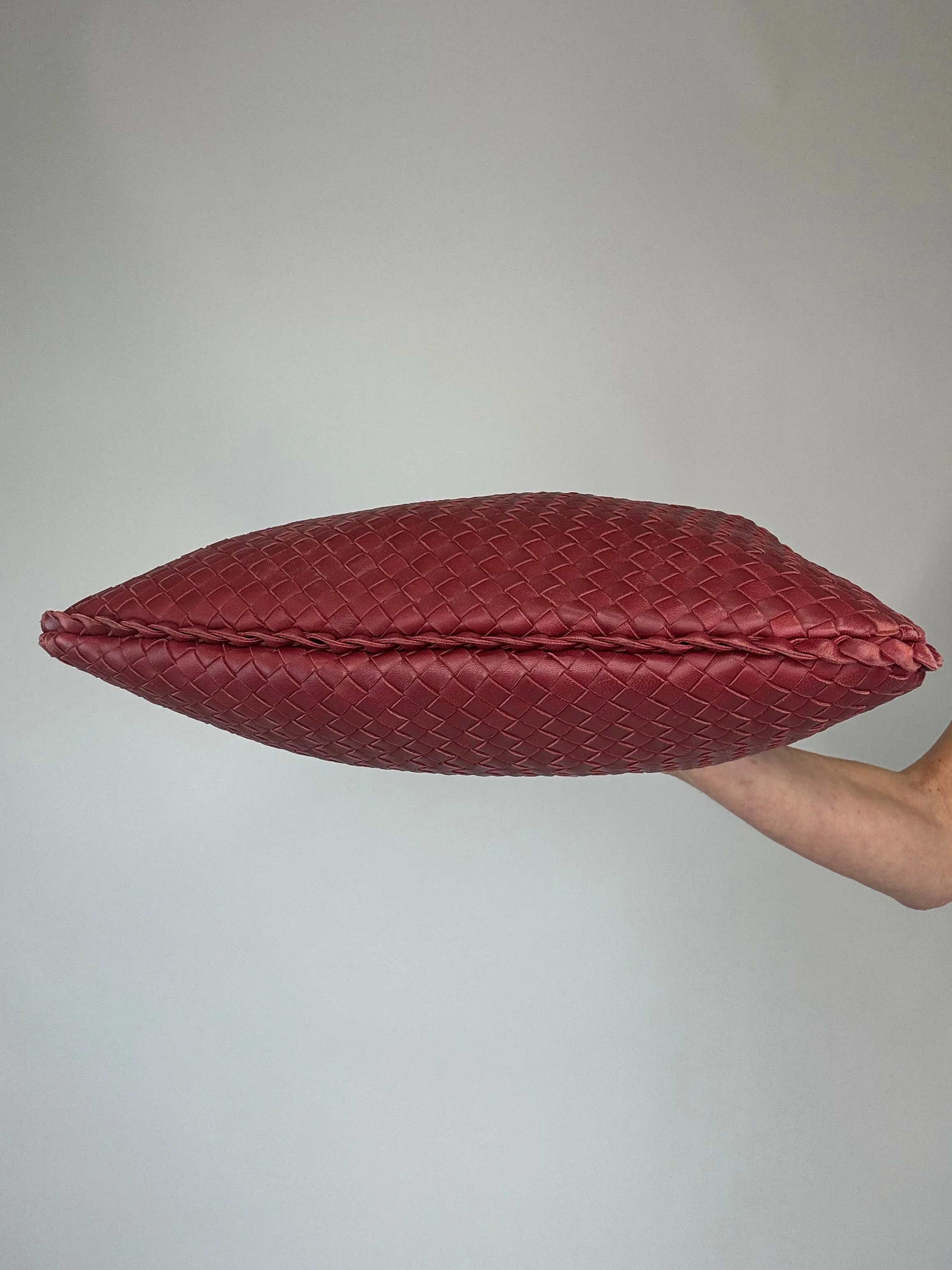 Bottega Veneta Intrecciato Hobo Medium