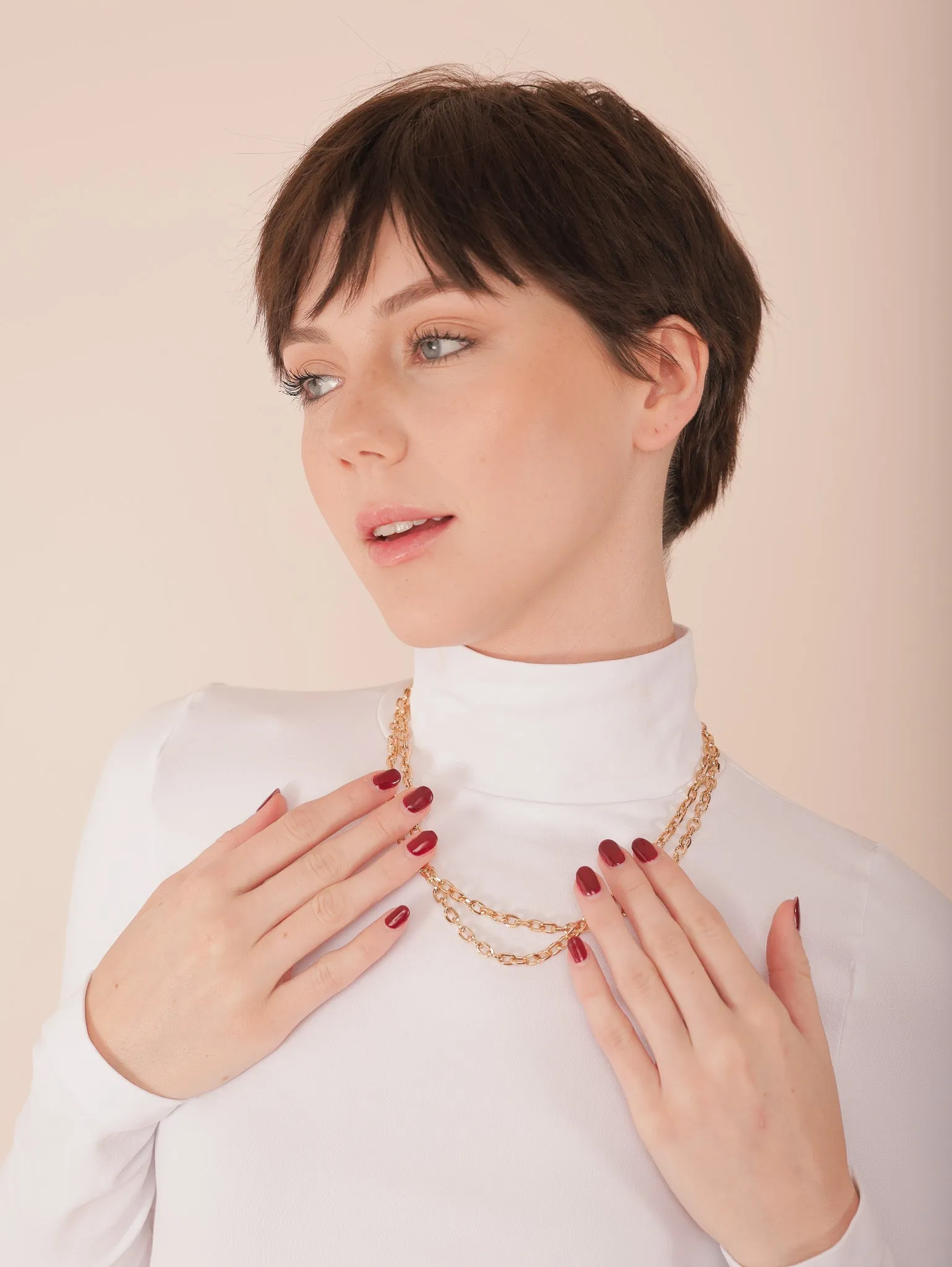 Get It Clasp Front Necklace