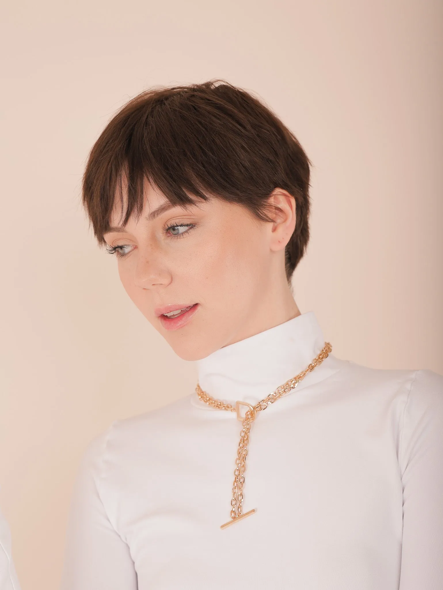 Get It Clasp Front Necklace