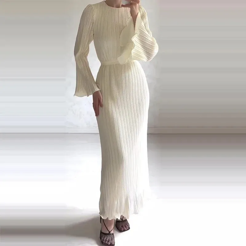 Isa - Long elegant dress with bell sleeves