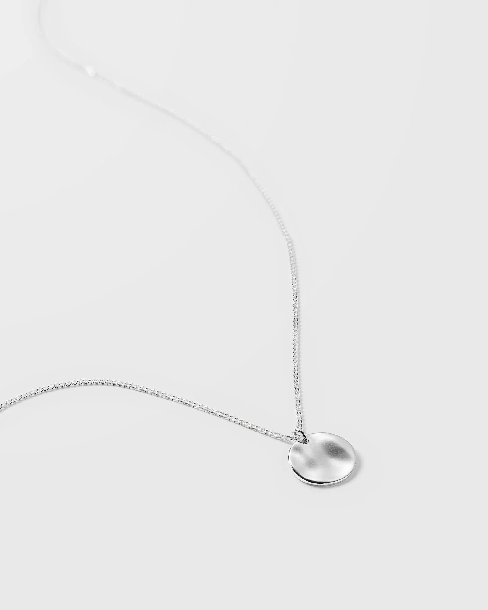 Minimalistica Hammered Necklace Silver