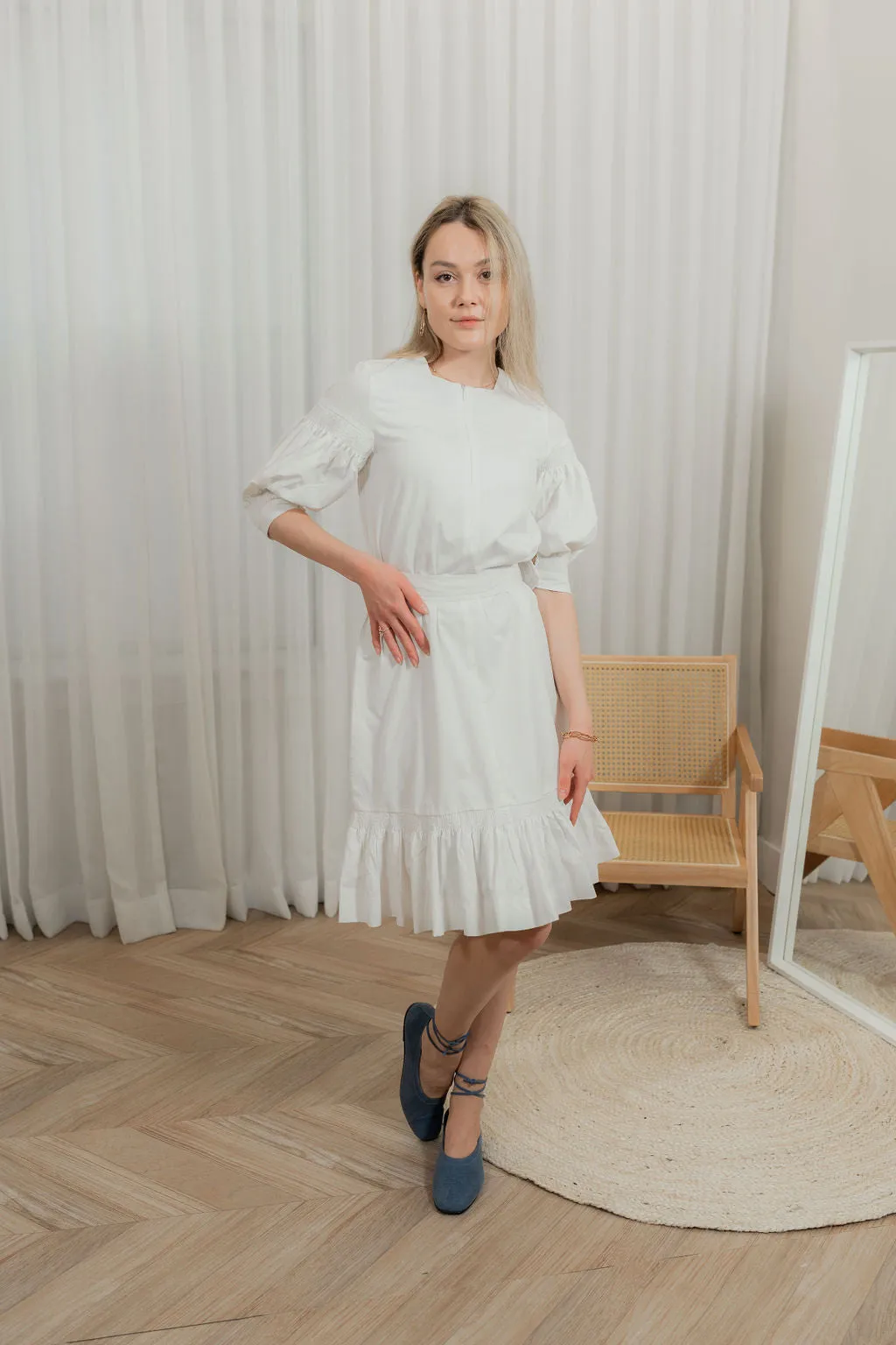 Puffy scrunched sleeve dress